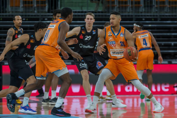 而不把个人 而不把个人