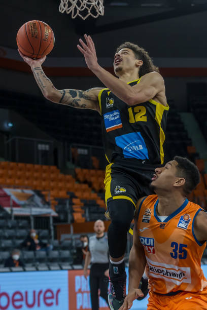 崇尚个人英 崇尚个人英